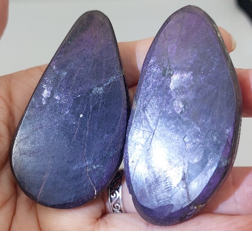 Purpurite palmstone