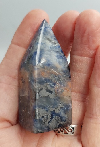 Sodalite Prism with Hematite 45g