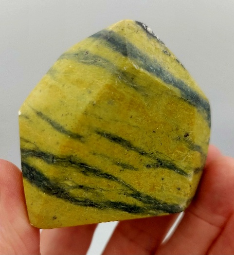 Serpentine Prism