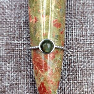 Round Labradorite ring