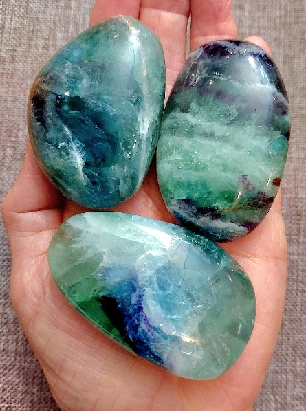Fluorite Palmstone 6cm
