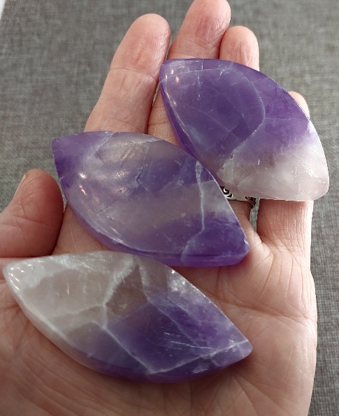 Amethyst Horse Eye Shape 6cm